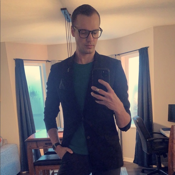 Meet your Posher, Zakary - Picture 1 of 1